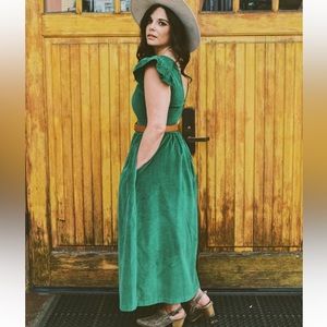 Vintage 70s green velvet dress!